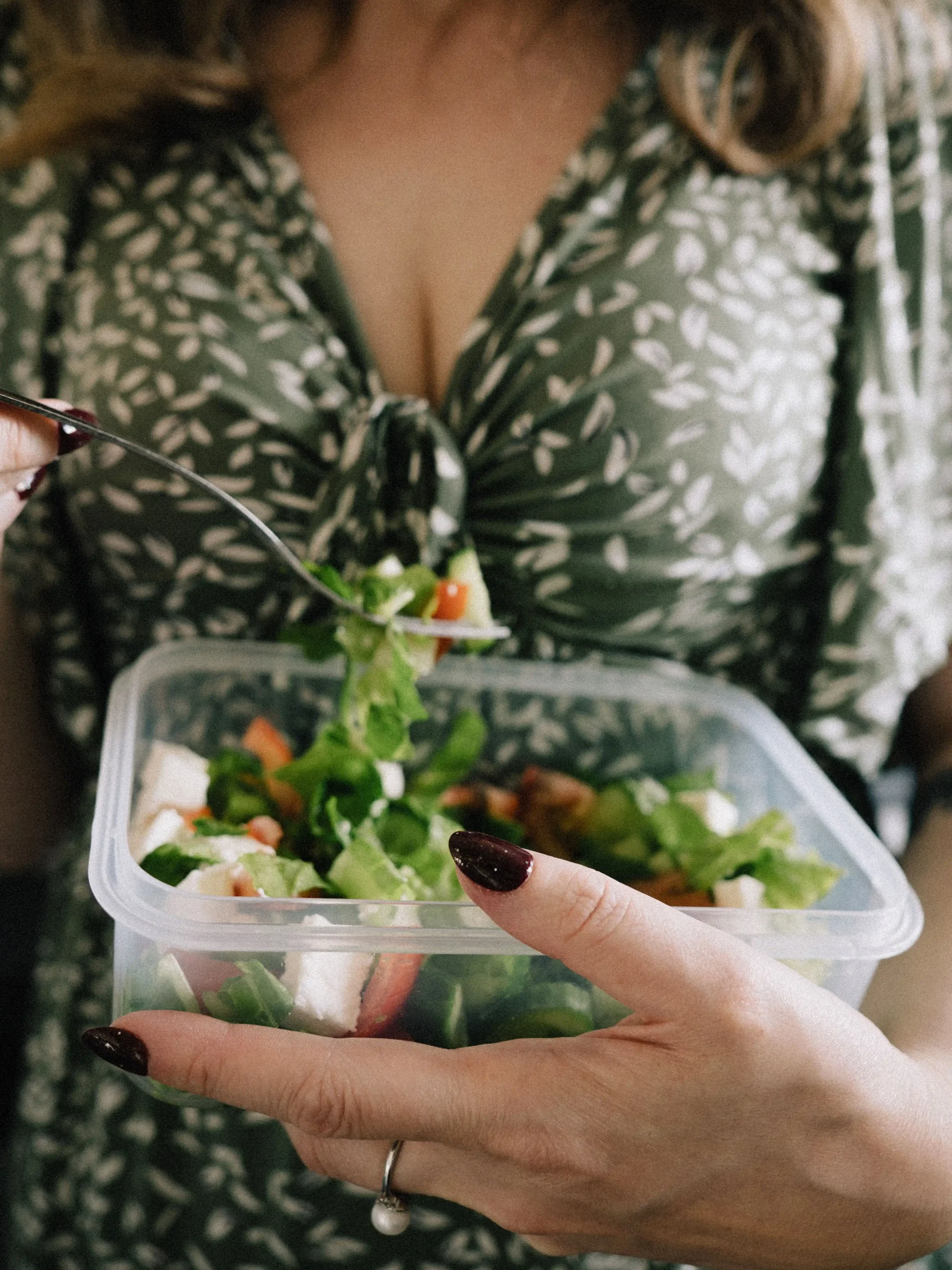 Nutrient-Rich Foods Every Woman Should Include After Age 30: A Complete Guide to Healthy Aging and Everyday Wellness