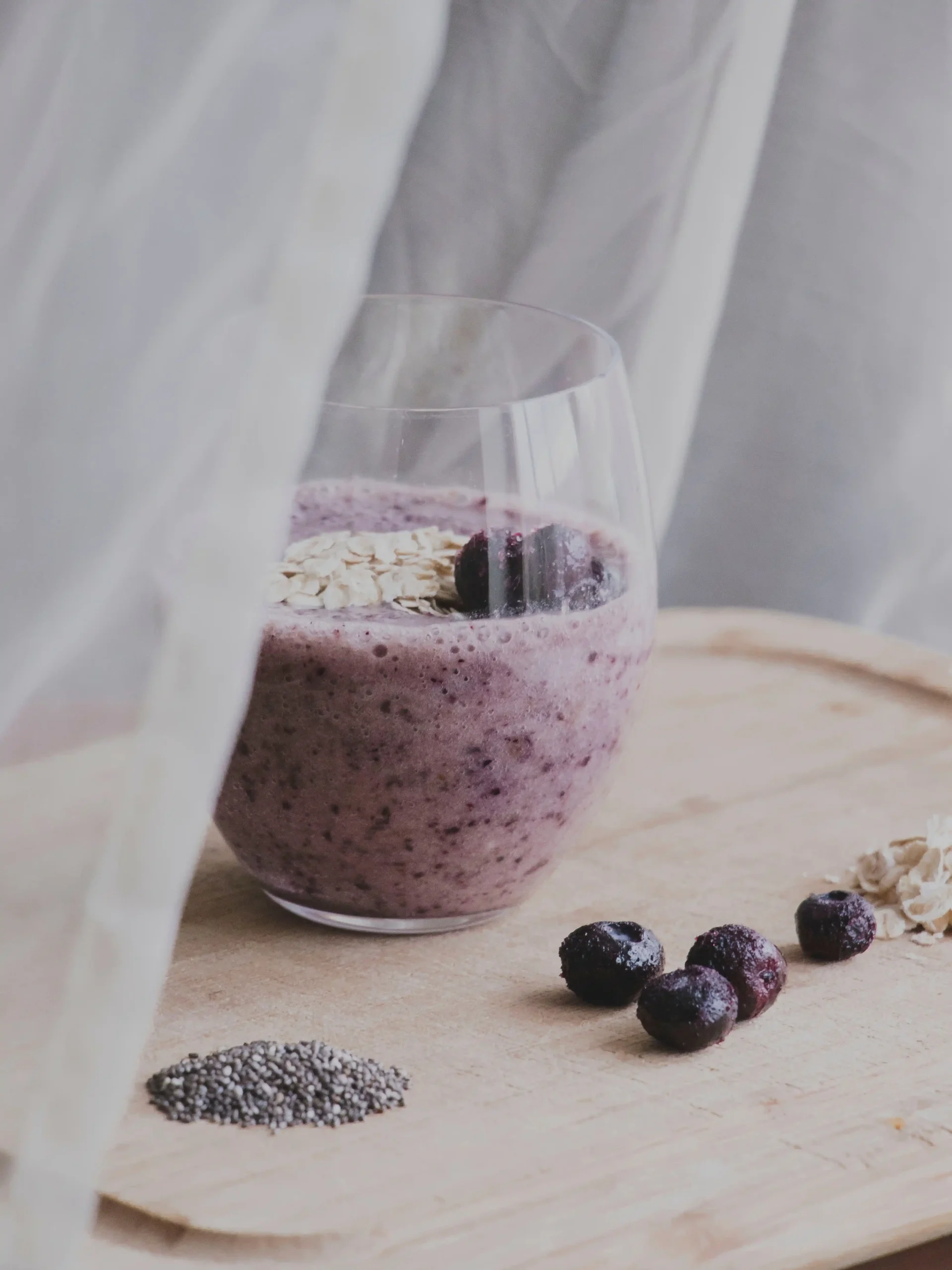 High-Fiber Recipes for Better Gut Health: Gut-Friendly Berry Chia Seed Overnight Oats